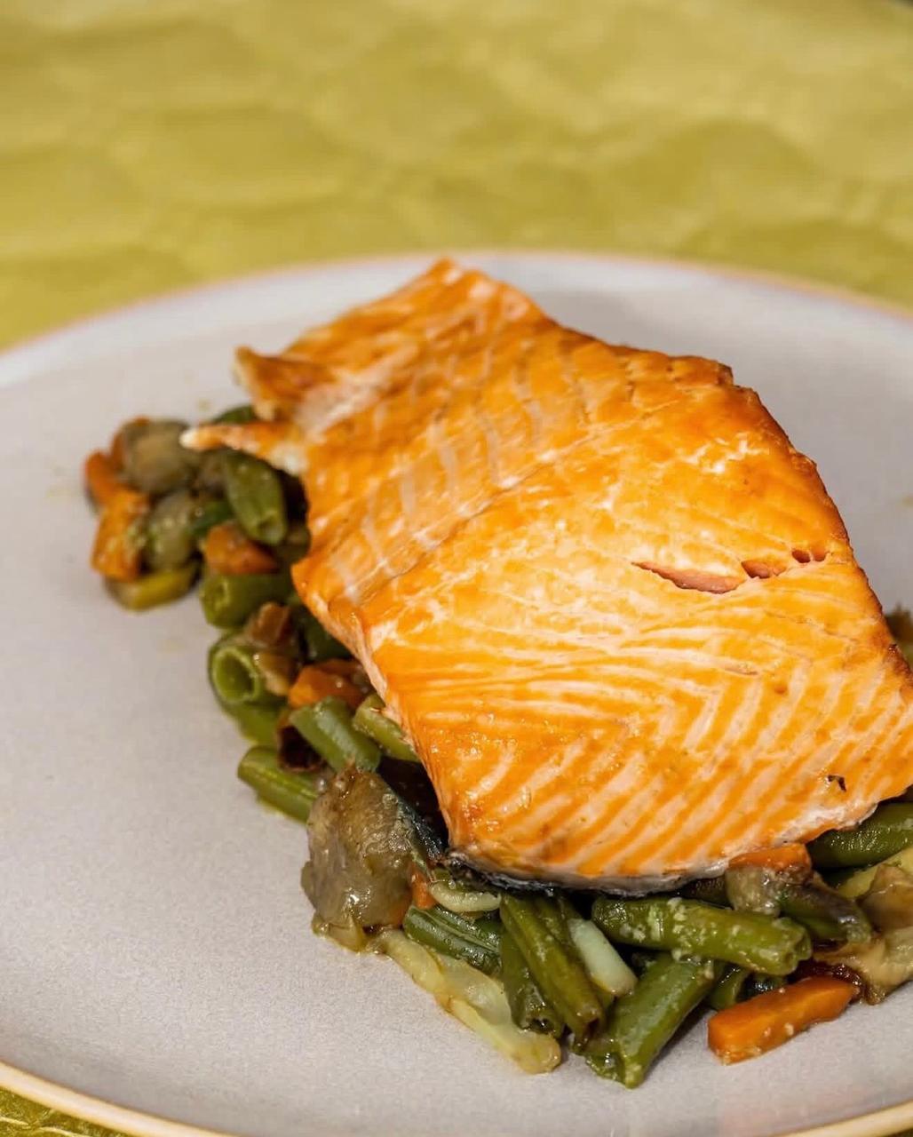 Salmón con verduras